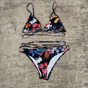 🌺Missguided Floral Bikini